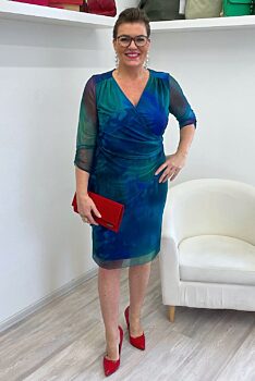 Zeleno - modré společenské šaty se vzory