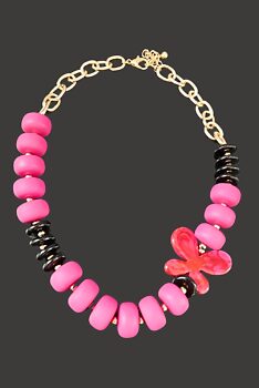 Růžový náhrdelník