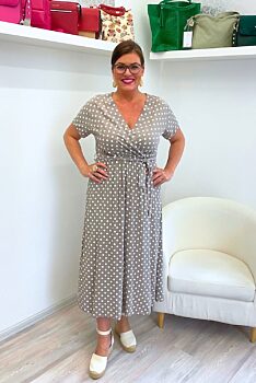 Béžové šaty s puntíky