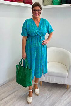 Modro - zelené šaty se vzory