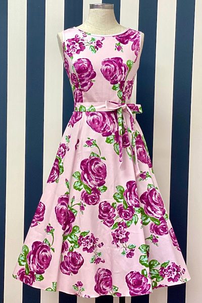 Růžové šaty s fialovými růžemi Lady V London Audrey