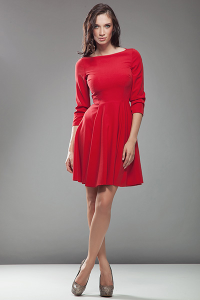 Červené šaty s lodičkovým výstřihem Nife Monica